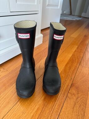 Hunter Black Rain Boots with Red Logo Patch